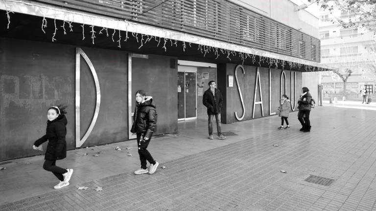 Oleada de inseguridad en Salou: Asaltos, robo en el Mercat y un comienzo de año desafiante