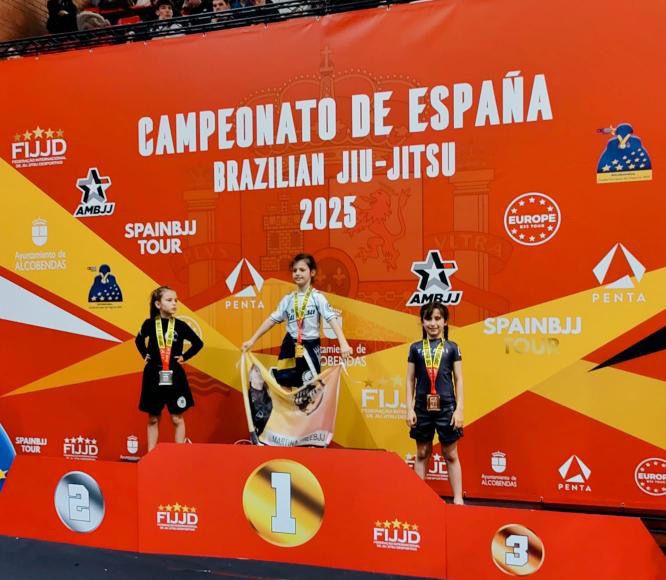 La salouense Martina Díaz se proclama campeona de España en dos modalidades de Jiu-Jitsu